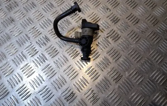 BMW 5 GT F07 Turbo solenoid valve 7618658