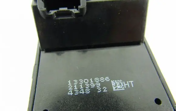 Opel Astra J Electric window control switch 13301886
