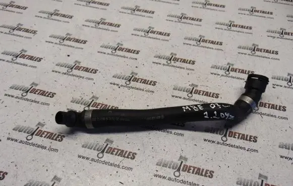 Mercedes-Benz E W211 Engine coolant pipe/hose A2118302896