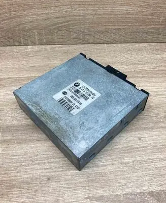 BMW 3 E90 E91 Voltage converter/converter module 9127088 8ES00947920