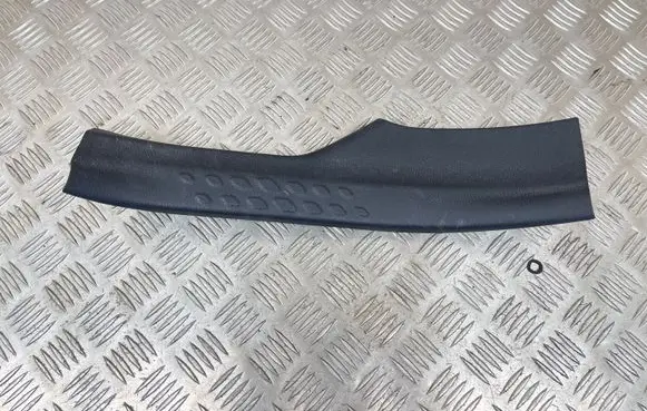 Toyota C-HR I Rear sill trim cover 67918F4020