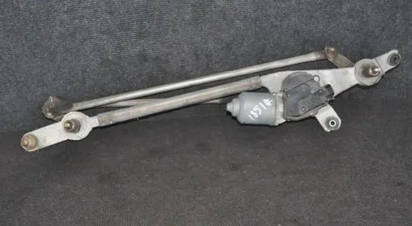 Suzuki Grand Vitara II Front wiper linkage and motor