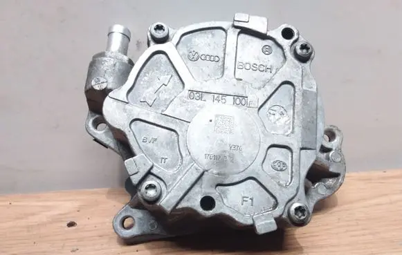 Volkswagen Caddy Vacuum pump 03L145100F