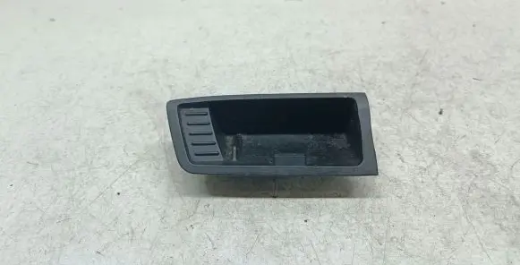 Ashtray (front)