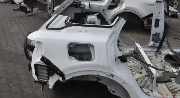 Ford Explorer Front quarter panel 
