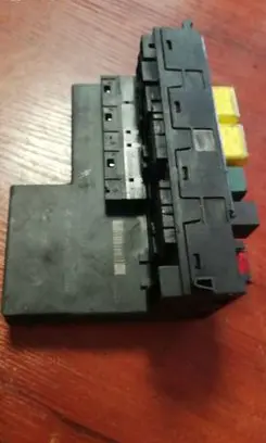 Mercedes-Benz E W210 Fuse module 0225455332