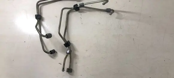 Peugeot 308 Fuel injector supply line/pipe 