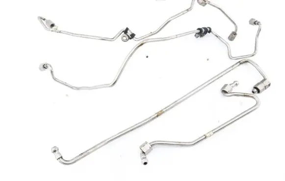 Audi A8 S8 D3 4E Fuel injector supply line/pipe 07L127509S 07L127501S 07L127509Q