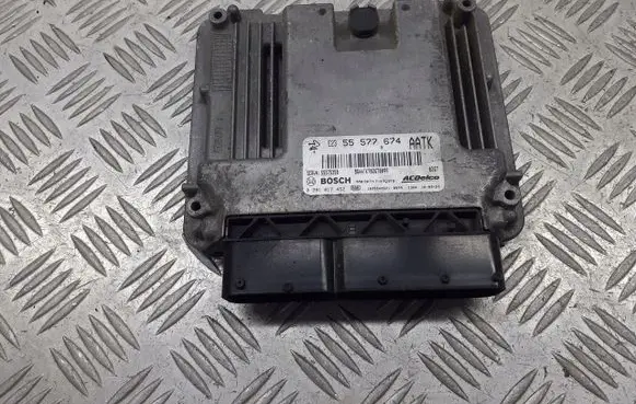 Opel Insignia A Engine control unit/module ECU 55577674