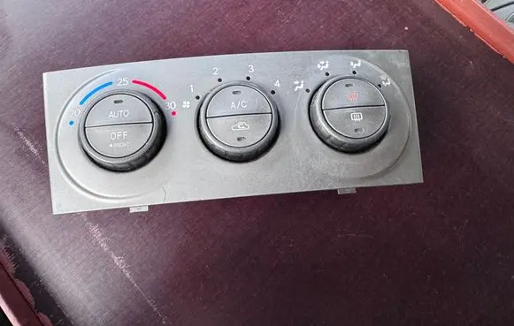 Subaru Forester SG Climate control unit 72311SA010 5037223023 28529