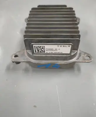 Tesla Model 3 LED ballast control module P1532925-02-C P153292502C