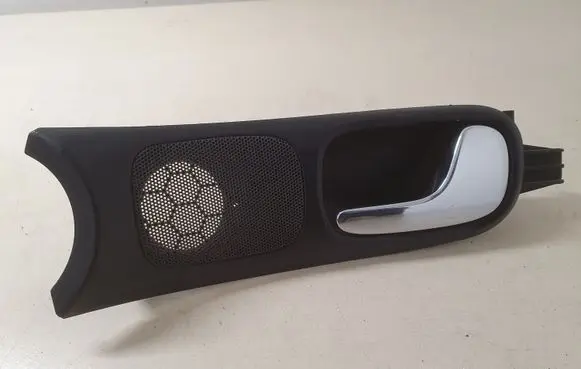 Audi A4 S4 B5 8D Front door interior handle 8D0837020