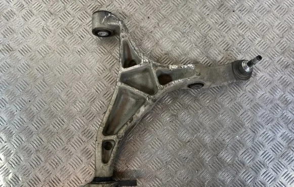Jeep Grand Cherokee Front lower control arm/wishbone 04877717AB