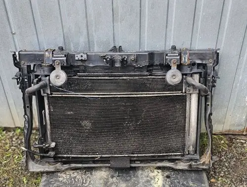 Toyota Prius (XW30) Radiator support slam panel