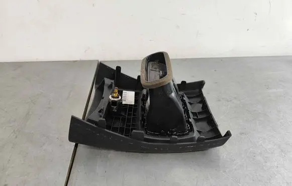 Rear air vent grill