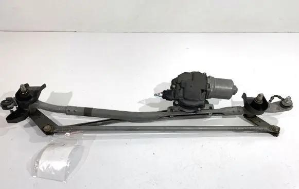 Toyota Camry VIII XV70 Front wiper linkage and motor 8511033430
