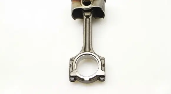 Renault Clio IV Piston with connecting rod 