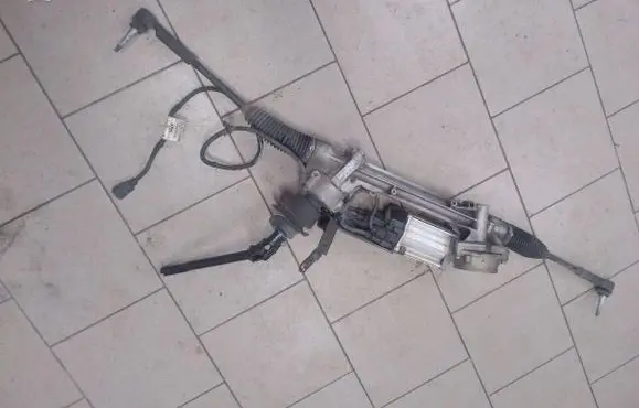 Opel Zafira C Steering rack 7817974104