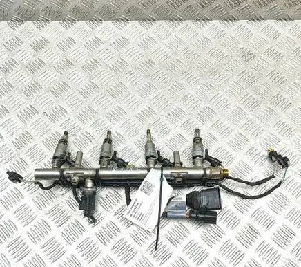 Audi A3 S3 8V Fuel main line pipe 06K133317G 06L906036L