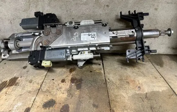 BMW 7 G11 G12 Steering wheel axle 7045955192 15B2521H0132 6862001