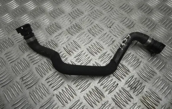 BMW 7 G11 G12 Engine coolant pipe/hose 8572908