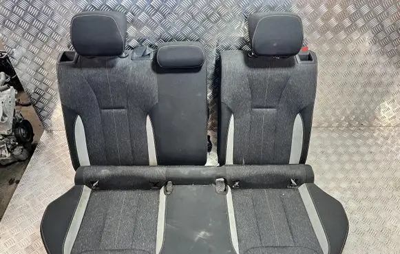 Skoda Kamiq Second row seats VW23144