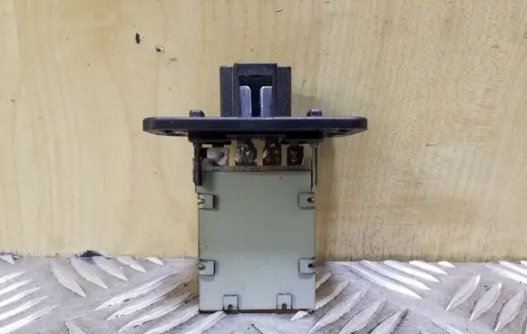 KIA Sportage Heater blower motor/fan resistor