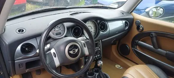 Mini One - Cooper R50 - 53 Dashboard