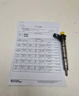 BMW 5 E60 E61 Fuel injector 7797877 04276 0445116