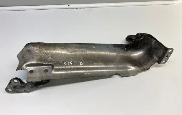 Mercedes-Benz CLS C219 Heat shield in engine bay A6420901241 4602121901