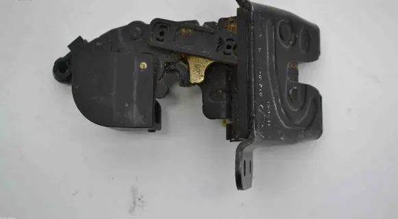 Hyundai Santa Fe Tailgate/trunk/boot lock/catch/latch 812302B000