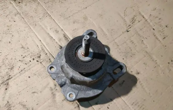 Ford Transit Engine mount bracket BK316A002