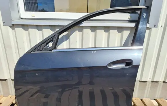 Mercedes-Benz E W212 Front door A2127220100 755