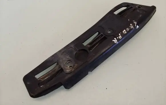 Skoda Superb B5 (3U) Front bumper mounting bracket 3U0807183