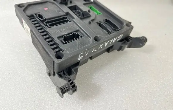 Ford Galaxy Fuse module 7M0971882A PX0418130 XM5114A212AA