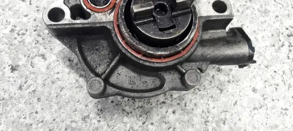 Ford Escort Vacuum pump 9658701680