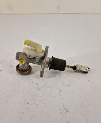 Nissan Pathfinder R51 Clutch master cylinder 