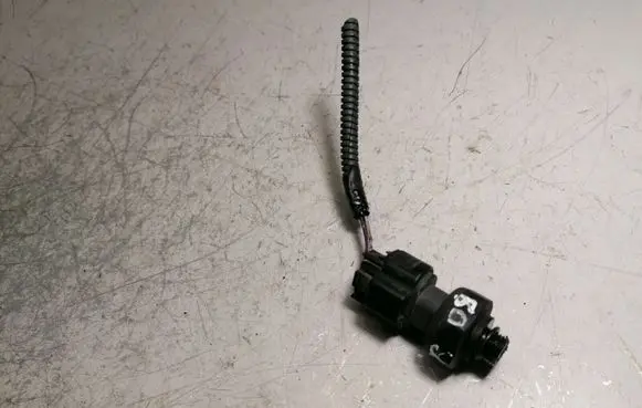Toyota Corolla Verso AR10 Oil pressure sensor 