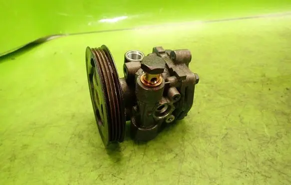 Suzuki Jimny Power steering pump