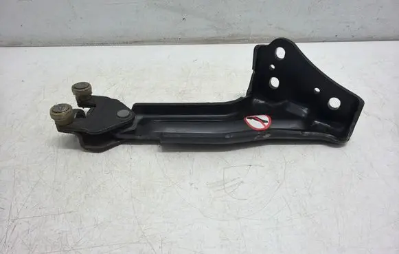 Opel Vivaro Sliding door lower roller guide/hinge 9847162480