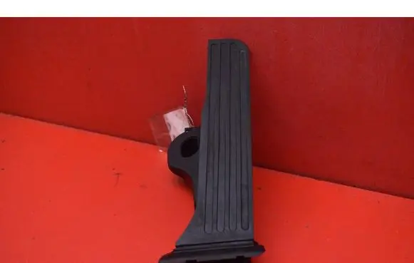 Skoda Octavia Mk2 (1Z) Accelerator throttle pedal 1K1721503L