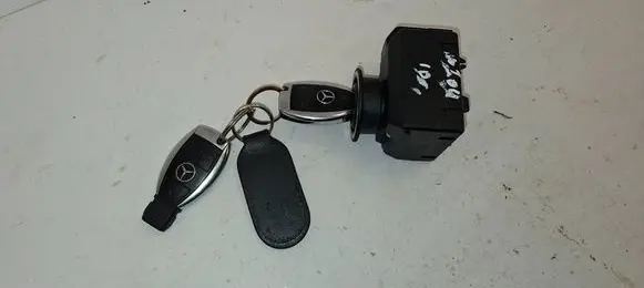 Mercedes-Benz C W204 Ignition lock A2075450108 33003215 33003213