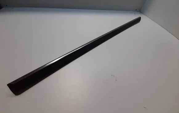 BMW 7 E38 Front sill trim cover 8208395