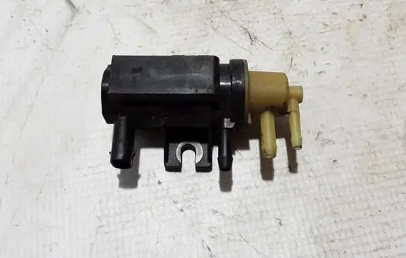 Mercedes-Benz E C207 W207 Turbo solenoid valve A0091533128