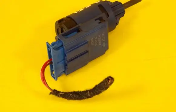 Volkswagen PASSAT B5.5 Brake pedal sensor switch 1J0927189E