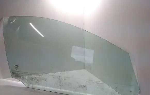 Volvo V50 Front door window glass four-door