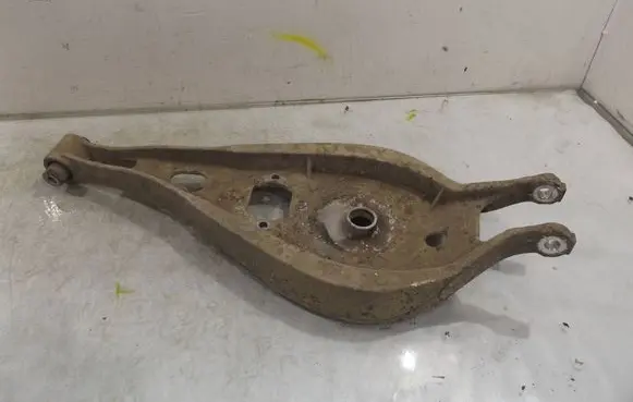 Rear upper control arm/wishbone