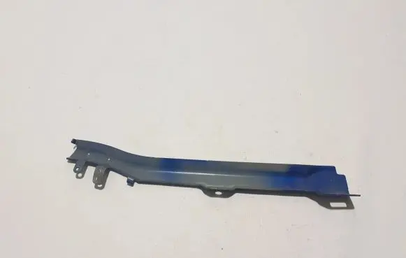 Fender mounting bracket