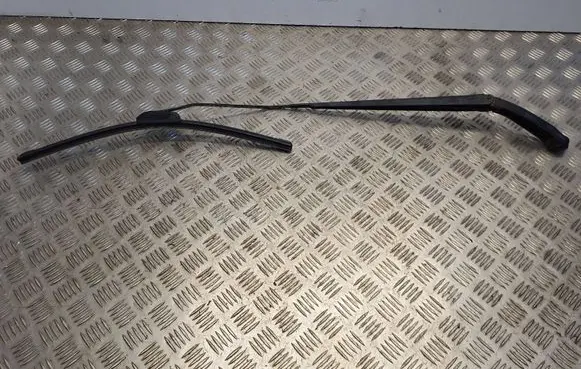 Chrysler Grand Voyager V Windshield/front glass wiper blade 