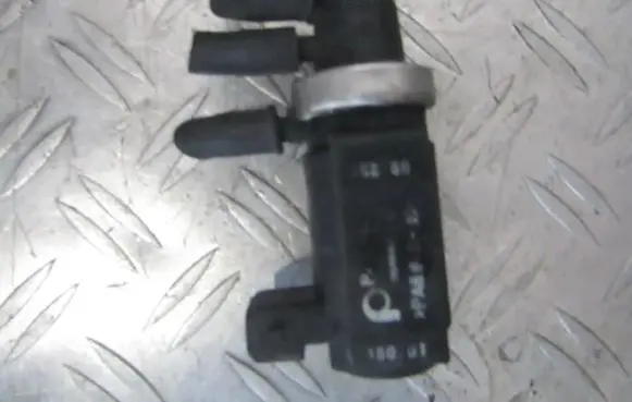 Audi A6 S6 C5 4B Turbo solenoid valve 059906627 7.21903.22